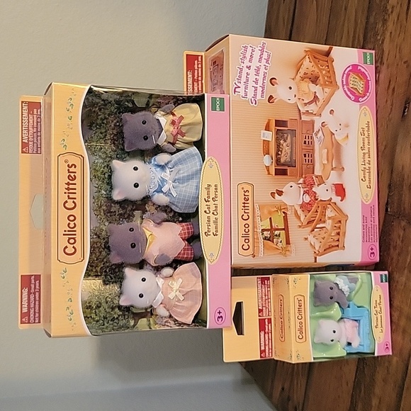 Calico Critters Other - Bundle Calico Critters Persian Cat Family, Persian Cat Twins & Comfy Livingroom